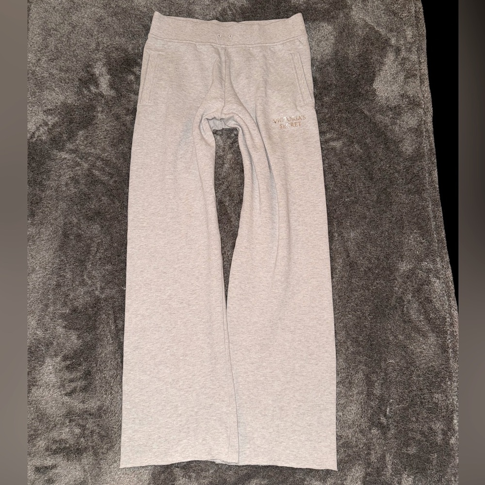 Victorias Secret Beige sweatpants Boyfriend sweats small gold foil logo